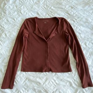 Medium long sleeve. cute button up or open smaller cardigan!!